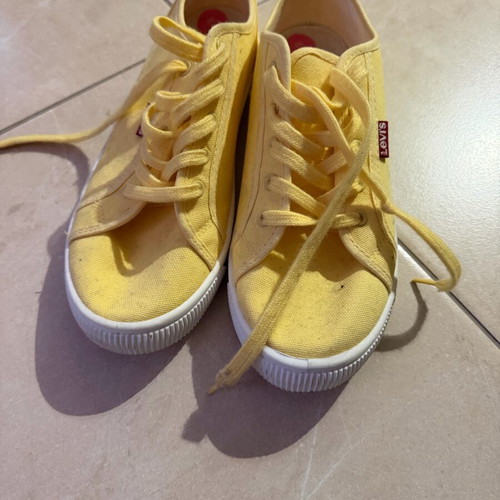 Lee sneakers new, size 38, yellow