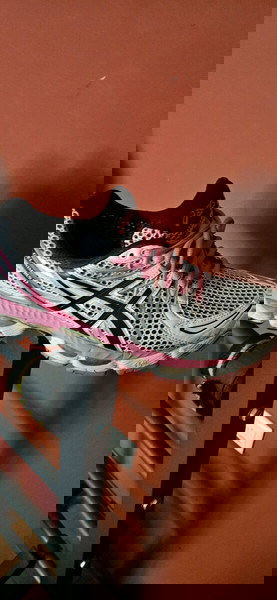 Asics γυναικεια