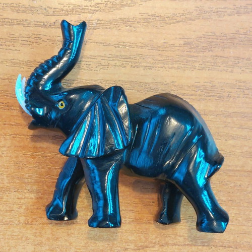 Onyx elephant figurine new, 9 cm, Cusco Peru