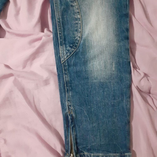 Gaudi denim capri new, blue with zipper and pockets