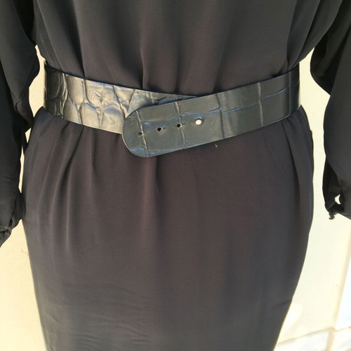 Women's vintage leather belt used, black, length 95 cm
