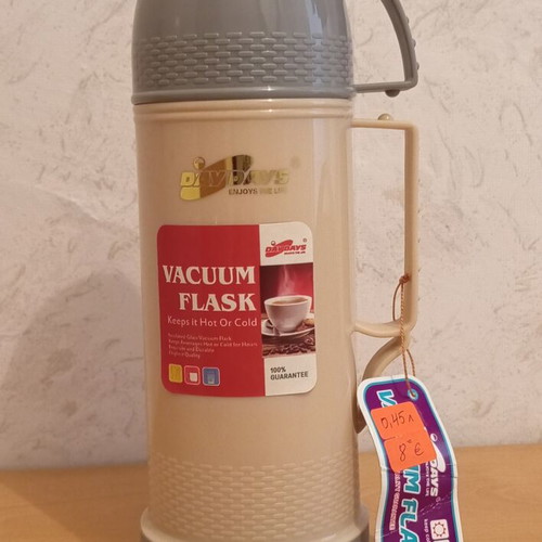 Thermos 0.450 L new, plastic body with glass inner flask