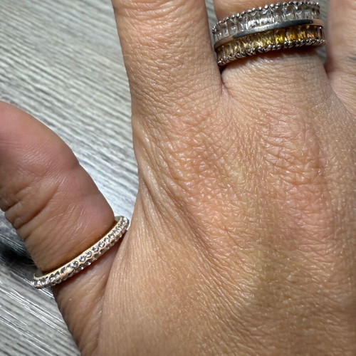 Set of 3 rings like new, gold color with stones