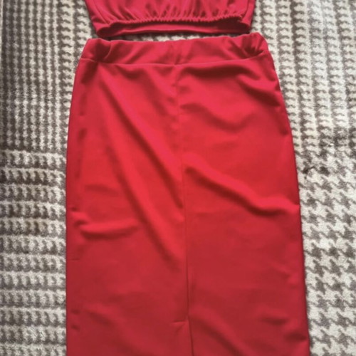 Crop top and midi skirt set red like new