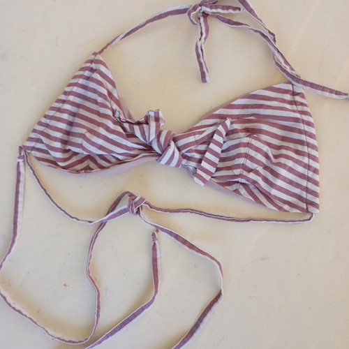 Striped pink bikini top Oysho like new, size S