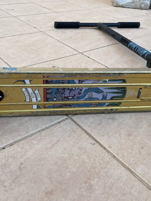 Trick scooter like new
