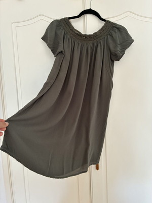 Jacqueline De Yong Khaki Olive Green Crochet Lace Off-Shoulder Dress like new