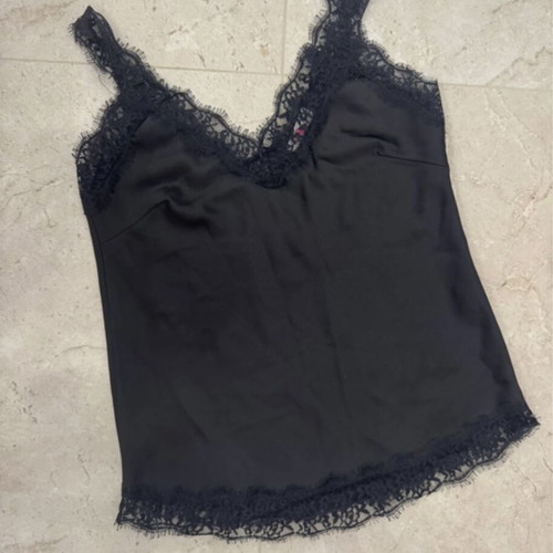 Women’s top black like new, fits S/M/L