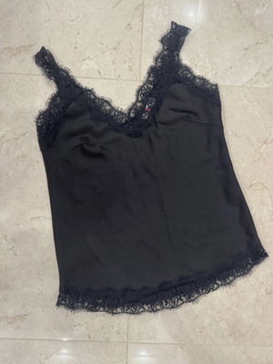 Women’s top black like new, fits S/M/L