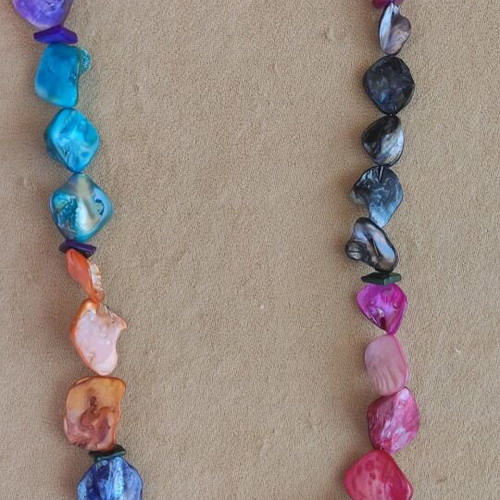 Mother of Pearl Necklace with 925 Silver Clasp like new, multicolor