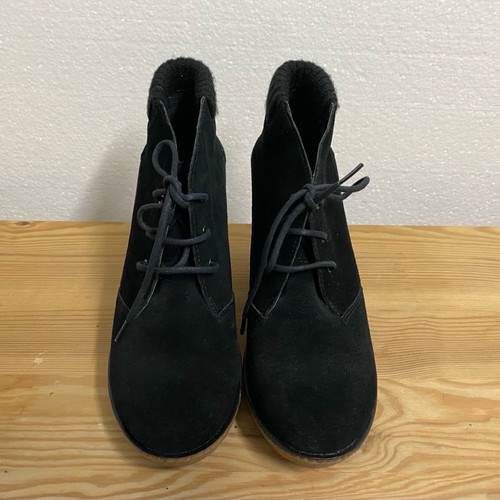 Lacoste black suede ankle boots used, size 38, with platform
