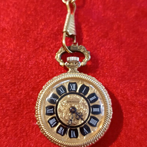 Spendid pocket watch wind-up like new with chain