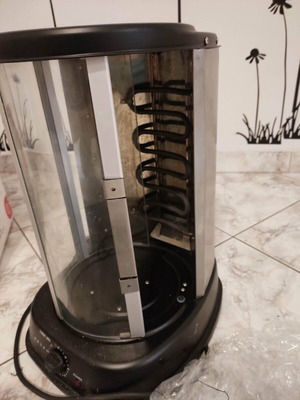 Chicken roaster slightly used
