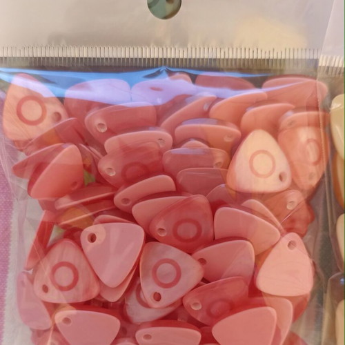 Acrylic triangular beads in 7 colors, pack of 120, new