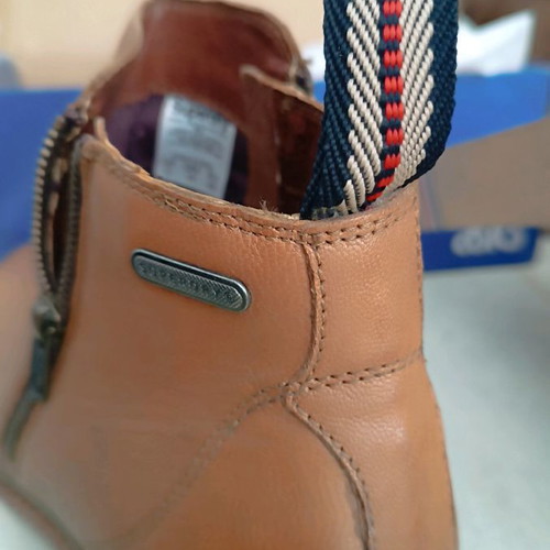 Leather men's ankle boots new, size 43, beige