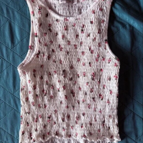 Stradivarius summer sleeveless top with colorful flowers like new
