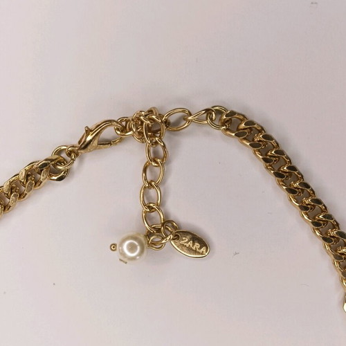 Zara necklace like new with large black and gold pearls