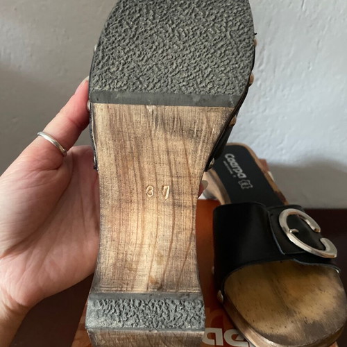 Wooden black sandals like new, size 37