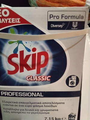 Skip Pro Formula laundry detergent powder for colored and white clothes 110 doses