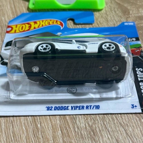 Hotwheels TH Dodge Viper RT/10 new, sealed treasure hunt