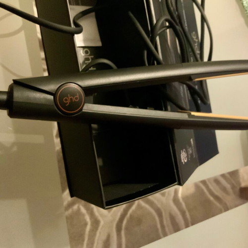 GHD Classic Professional Styler hair straightener like new