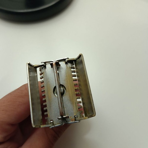 Gillette Aristocrat open comb razor used, 1930s England