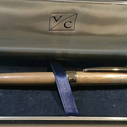 Silver fountain pen like new