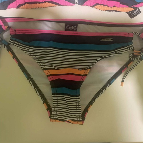 Protest women's bikini like new, size small, multicolor