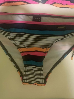 Protest women's bikini like new, size small, multicolor