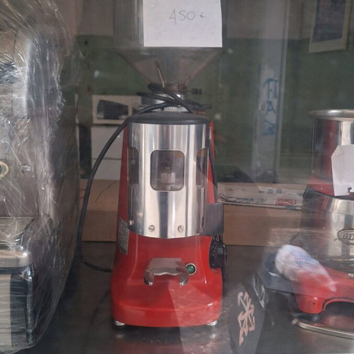 Professional coffee grinder used, in good condition