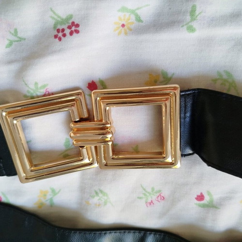 Zara leather belt with gold buckle, like new