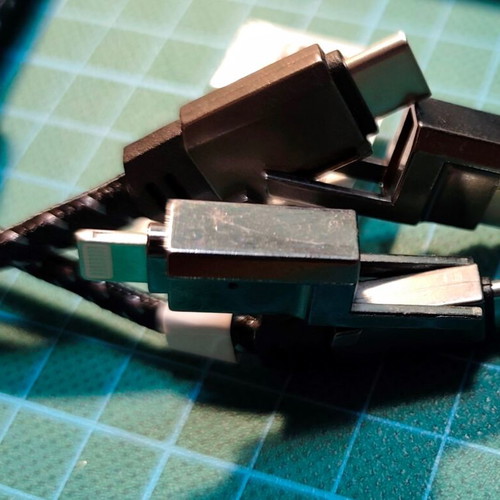 4-in-1 charging cable new with USB, Lightning and Type C