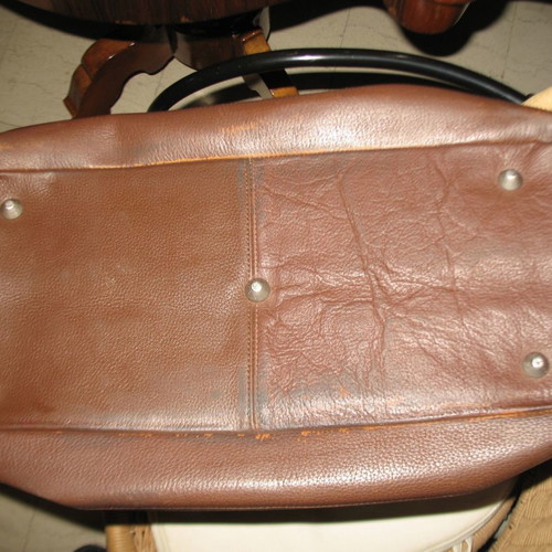 Vintage leather professional or medical bag in very good condition