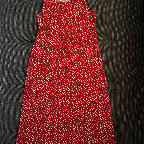 Red floral dress with small flowers size L like new