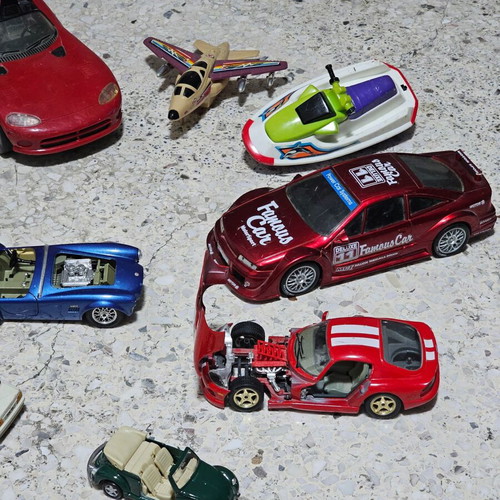 Various toy cars used, pack of 15 pieces