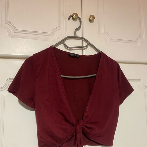 Burgundy Tie-Front Crop Top Shein like new, size S-M
