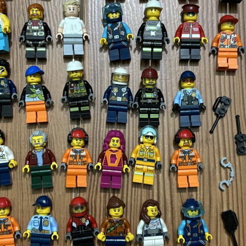 Lego figures like new, pack of 65 from City, Speed Champions, Minecraft