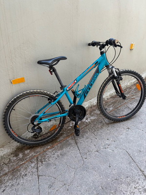 Cross Speedster 25 Mountain Bike used, 24 inch wheels, front suspension