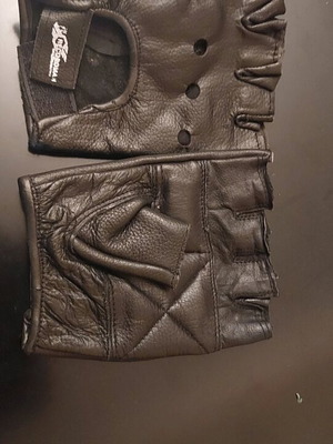 Gloves like new