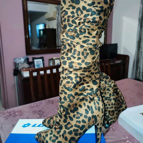 Leopard print boots new, size 39, black and brown