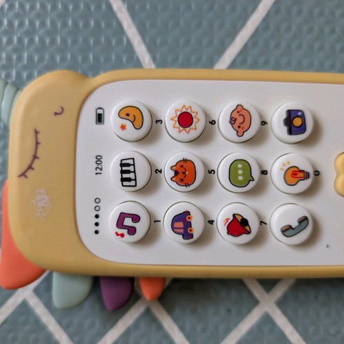 Musical baby phone like new