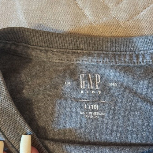 Gap μπλούζα για αγόρια 10 ετών σαν καινούργια, γκρι με μπλε μανίκια