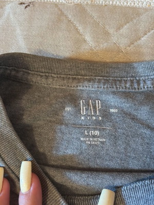 Gap μπλούζα για αγόρια 10 ετών σαν καινούργια, γκρι με μπλε μανίκια