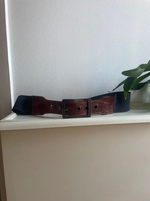 BsB belt with blue elastic and brown leather buckle