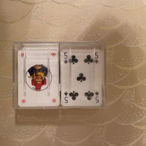 Playing cards like new, set of 2