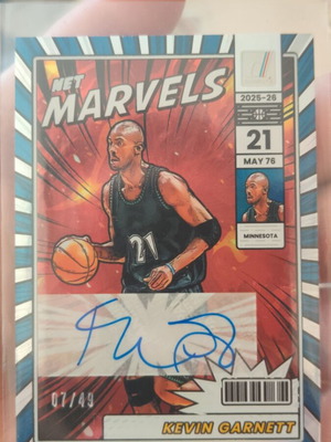 Kevin Garnett Net Marvels auto 7/49 Panini NBA sticker