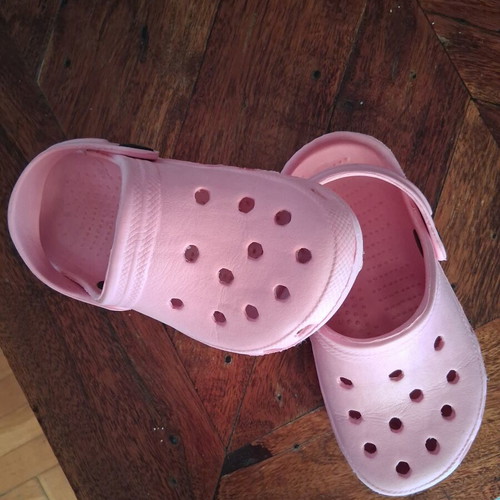 Beach slippers for girls size 27 used, baby pink
