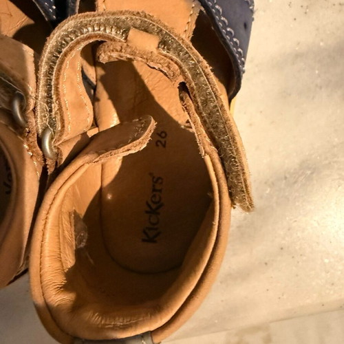 Kickers children's shoes like new