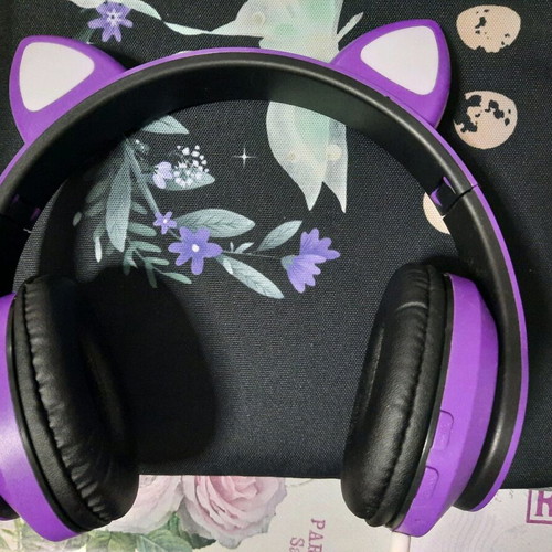 Purple headphones like new with wired and Bluetooth connection
