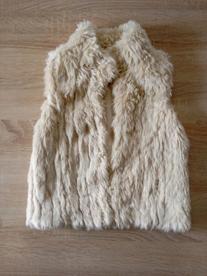 Αμάνικο γουνάκι Zara Girls 110cm σαν καινούργιο, μπεζ